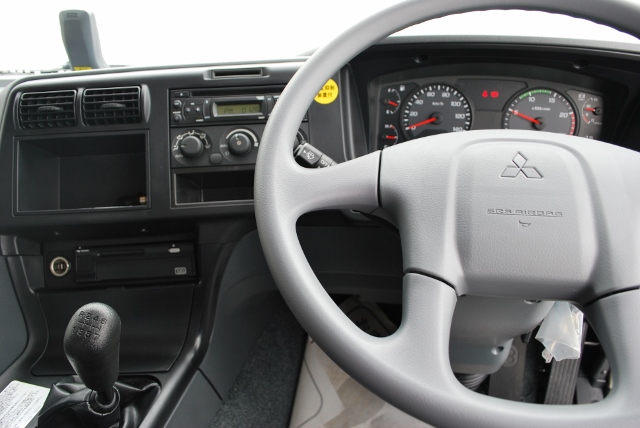 【123】Ｈ29　三菱ふそう　スーパーグレート　低床アルミウイング　未使用車