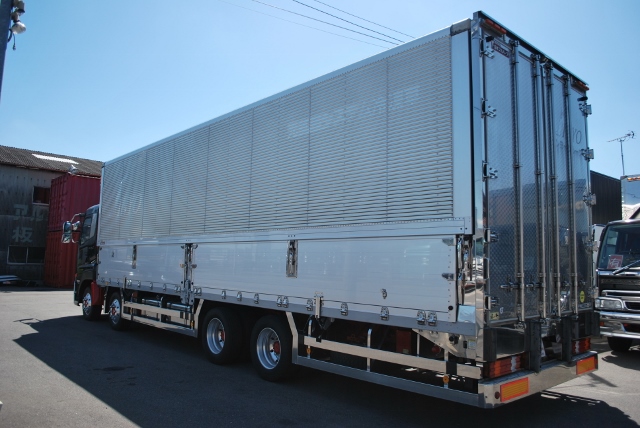 H21　ＵＤトラックス　クオン　冷凍ウイング　リアエアサス