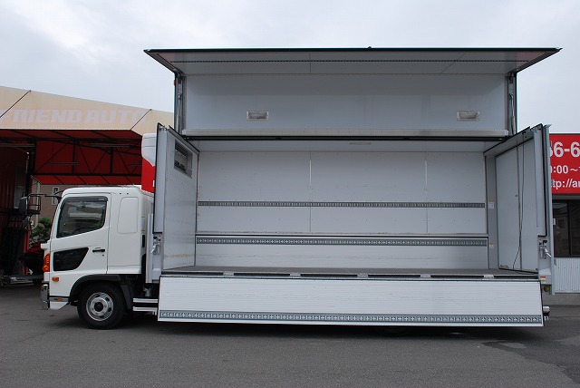 【279】日野レンジャー　ワイド　冷凍ウイング　格納ゲート付　リヤエアサス