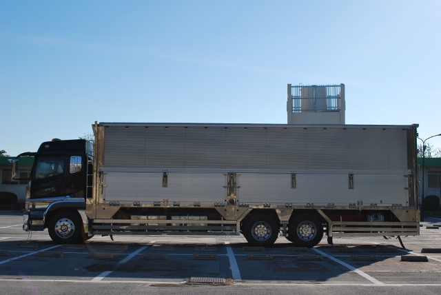 【122】三菱ふそうスーパーグレート　高床　アルミウイング　ハイルーフ