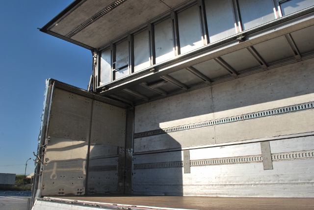 【122】三菱ふそうスーパーグレート　高床　アルミウイング　ハイルーフ