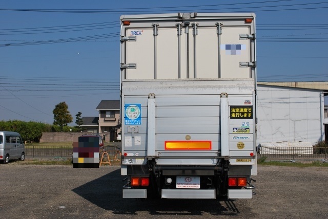 【169】UDトラックス　クオン　低床アルミウイング　ハイルーフ　総輪エアサス　跳上ゲート