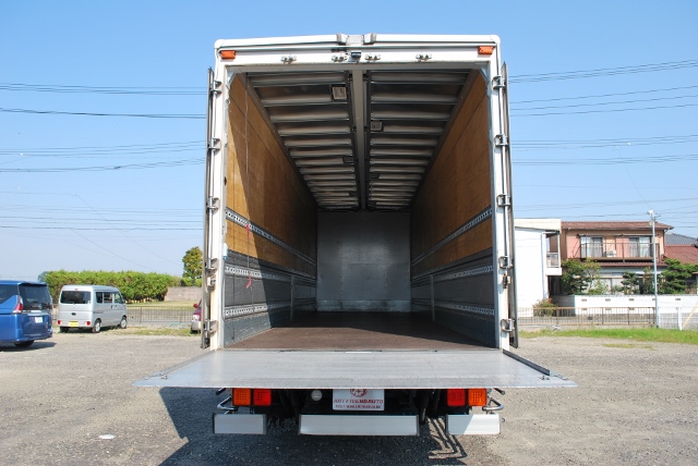 【169】UDトラックス　クオン　低床アルミウイング　ハイルーフ　総輪エアサス　跳上ゲート
