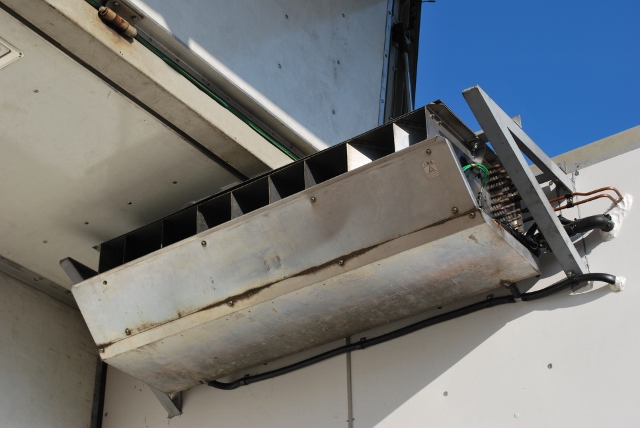 【171】三菱ふそうスーパーグレート　中低床　冷凍ウイング