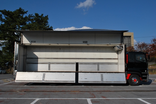 【171】三菱ふそうスーパーグレート　中低床　冷凍ウイング