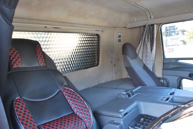 【171】三菱ふそうスーパーグレート　中低床　冷凍ウイング