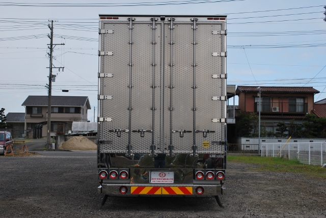 【172】三菱ふそうスーパーグレート　低床　冷凍ウイング　総輪エアサス