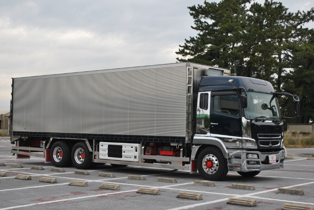 【173】三菱ふそうスーパーグレート　高床　冷凍バン　ハイルーフ