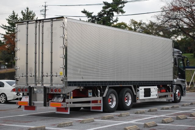 【173】三菱ふそうスーパーグレート　高床　冷凍バン　ハイルーフ