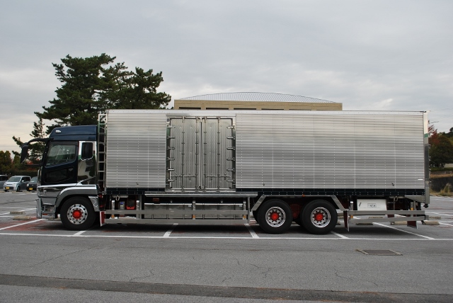 【173】三菱ふそうスーパーグレート　高床　冷凍バン　ハイルーフ