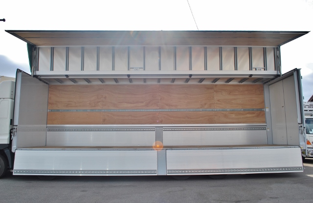 【303】日野プロフィア　低床　アルミウイング　ハイルーフ　リヤエアサス