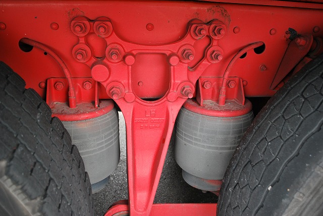 【314】ニッサンディーゼルクオン　中低床　アルミウイング　ハイルーフ　リヤエアサス