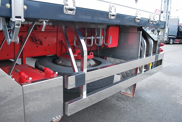 【314】ニッサンディーゼルクオン　中低床　アルミウイング　ハイルーフ　リヤエアサス