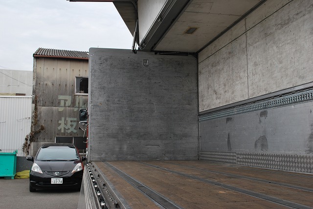 【314】ニッサンディーゼルクオン　中低床　アルミウイング　ハイルーフ　リヤエアサス