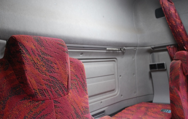 【312】ＵＤトラックスクオン　低床　アルミウイング　ハイルーフ　リヤエアサス