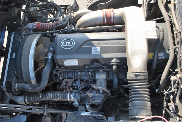 【186】UDトラックス　クオン　低床　アルミウイング　　ハイルーフ　リアエアサス