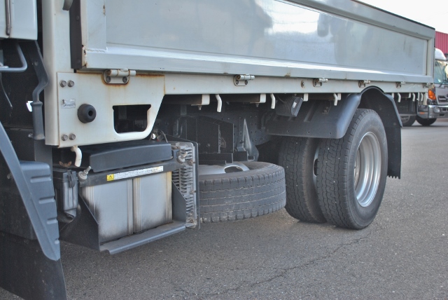 【334】三菱ふそう　キャンター　標準　平ボデー　カスタムグレード