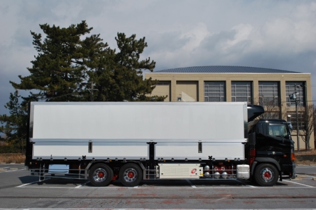 【193】日野グランドプロフィア　中低床　冷凍ウイング　リヤエアサス