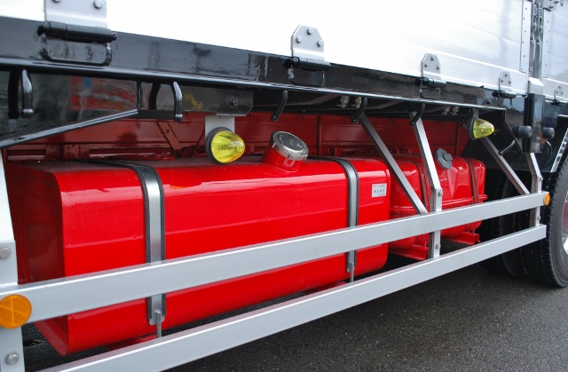 【323】いすゞフォワード　セミワイド　クレーン付平ボデー　カスタム多数