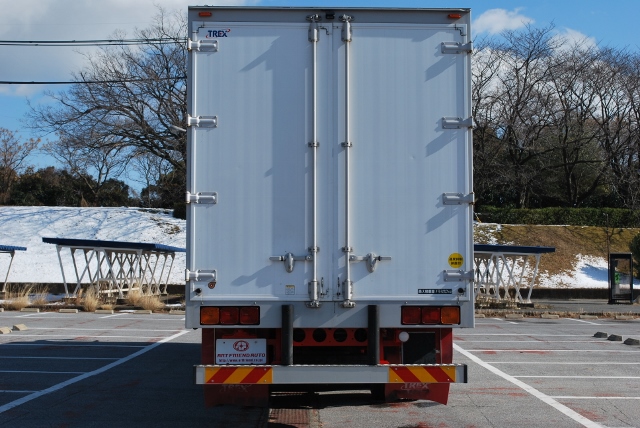 【179】三菱ふそうスーパーグレート　中低床　アルミウイング　ハイルーフ