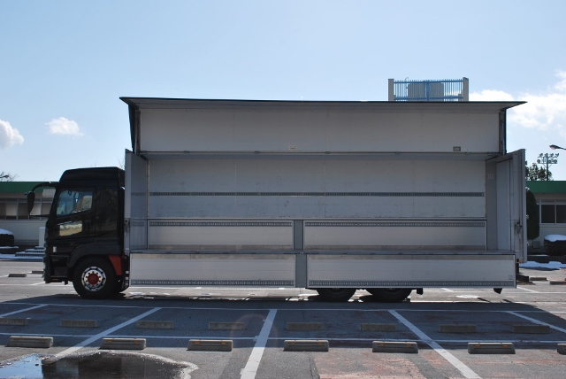 【179】三菱ふそうスーパーグレート　中低床　アルミウイング　ハイルーフ
