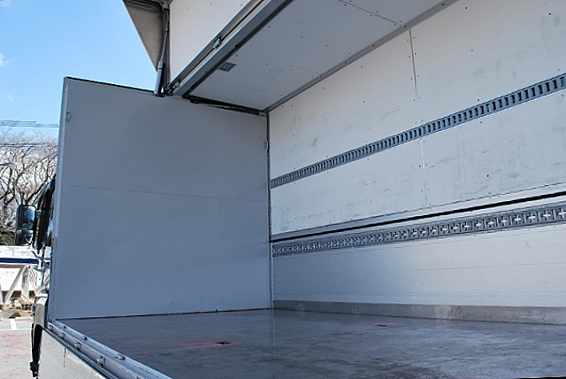 【179】三菱ふそうスーパーグレート　中低床　アルミウイング　ハイルーフ