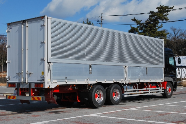 【179】三菱ふそうスーパーグレート　中低床　アルミウイング　ハイルーフ