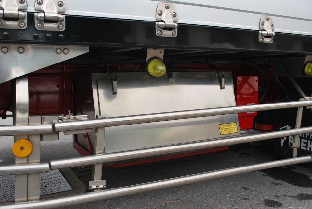 【176】UDトラックス　クオン　低床　アルミウイング　ハイルーフ