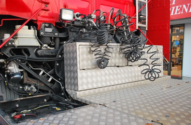 【337】日野プロフィア　トレーラーヘッド　ハイルーフ　一括緩和