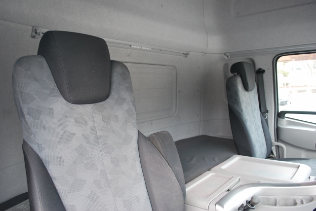 【176】UDトラックス　クオン　低床　アルミウイング　ハイルーフ