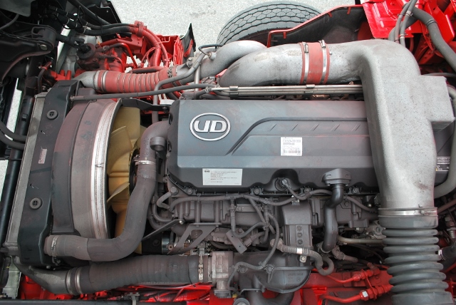 【176】UDトラックス　クオン　低床　アルミウイング　ハイルーフ