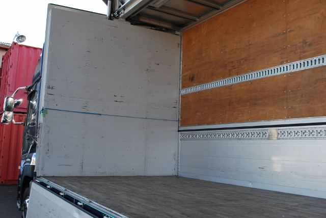 【192】ＵＤトラックス　クオン　低床　アルミウイング　ハイルーフ