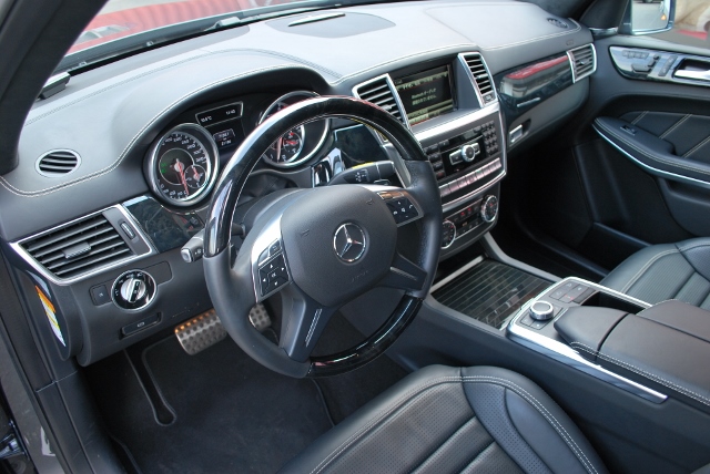 メルセデス・ベンツ　ＧＬ63　ＡＭＧ　レーダーセーフティーＰＫＧ　デジーノインテリア