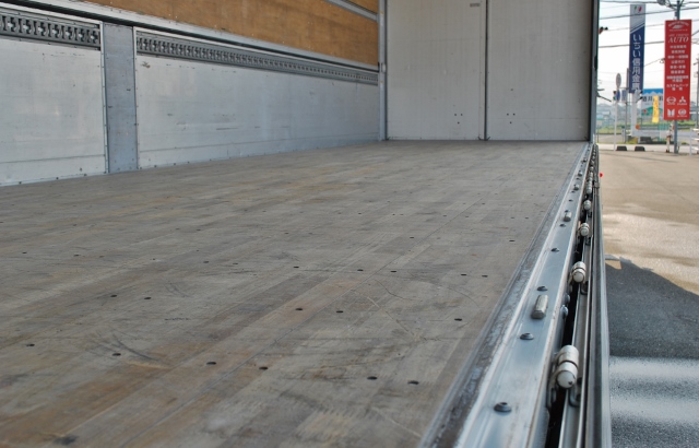 【377】日野プロフィア　中低床　アルミウイング　ハイルーフ　リアエアサス