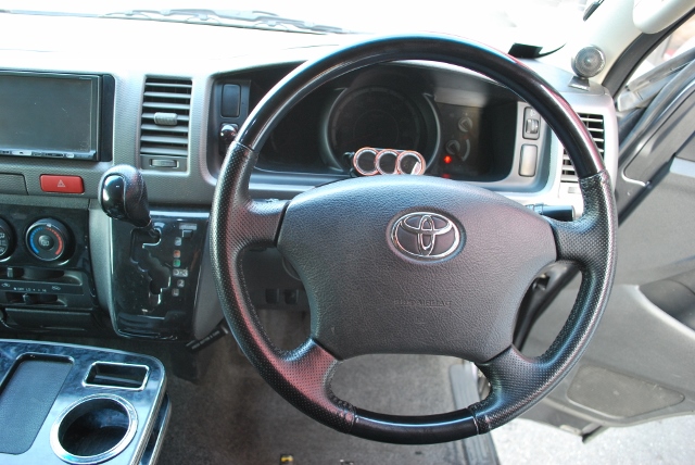 ハイエース スーパーGL ディーゼルターボ 4WD