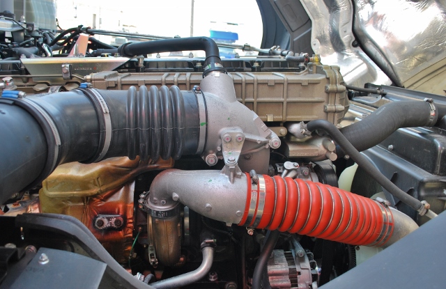 【375】三菱ふそうスーパーグレート　中低床　アルミウイング　ハイルーフ　総輪エアサス　