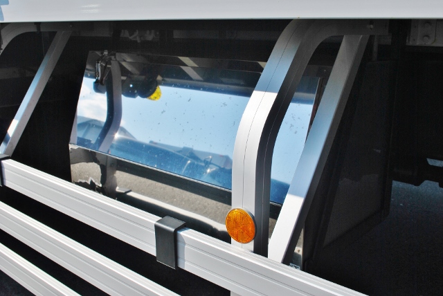 【375】三菱ふそうスーパーグレート　中低床　アルミウイング　ハイルーフ　総輪エアサス　