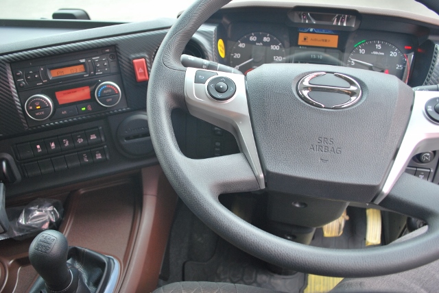 【201】日野　新型プロフィア　低床　アルミウイング　ハイルーフ