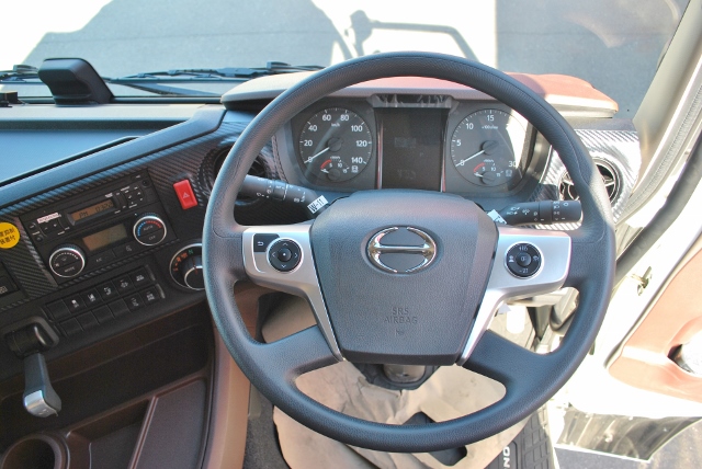 【388】日野プロフィア　未使用車　低床アルミウイング　ハイルーフ　リアエアサス