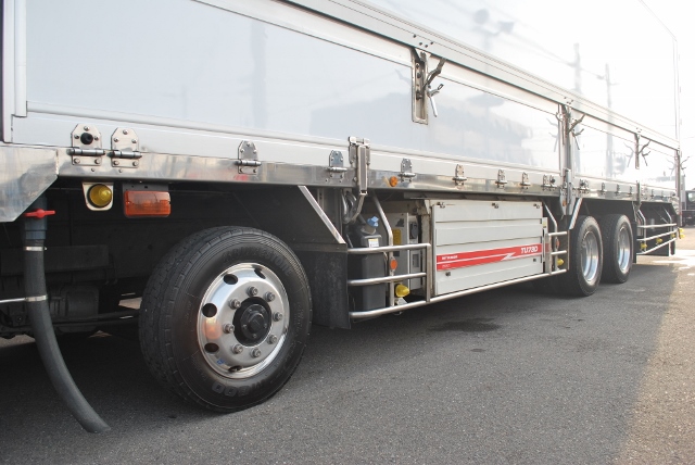 【208】三菱ふそう　スーパーグレート　低床　冷凍ウイング　リヤエアサス