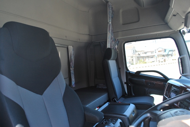 【210】日野　プロフィア　低床　冷凍ウイング　ハイルーフ　総輪エアサス