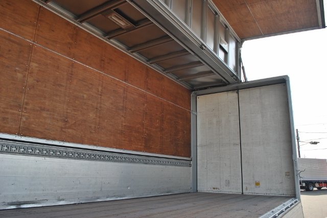 【206】UDトラックス　クオン　低床　アルミウイング　ハイルーフ