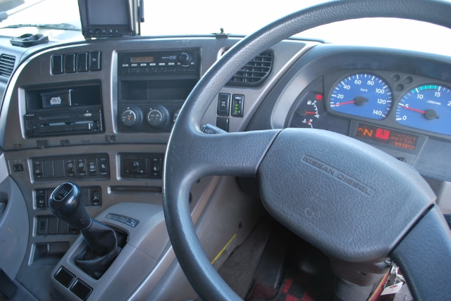 【206】UDトラックス　クオン　低床　アルミウイング　ハイルーフ