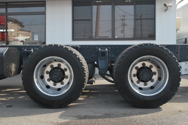 【175】三菱ふそうスーパーグレート 低床 シャーシ ハイルーフ リヤエアサス