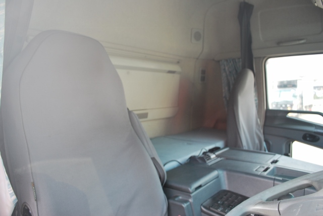 【175】三菱ふそうスーパーグレート 低床 シャーシ ハイルーフ リヤエアサス