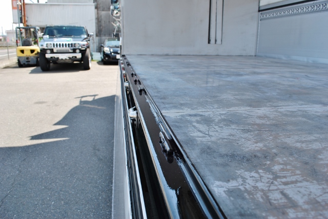 【327】UDトラックス　クオン　低床　アルミウイング　ハイルーフ　総輪エアサス