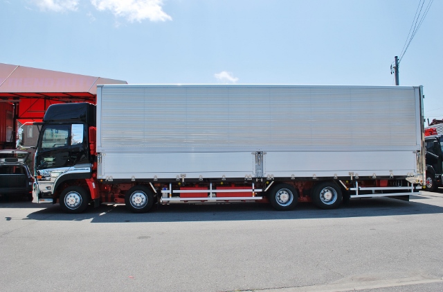 【327】UDトラックス　クオン　低床　アルミウイング　ハイルーフ　総輪エアサス