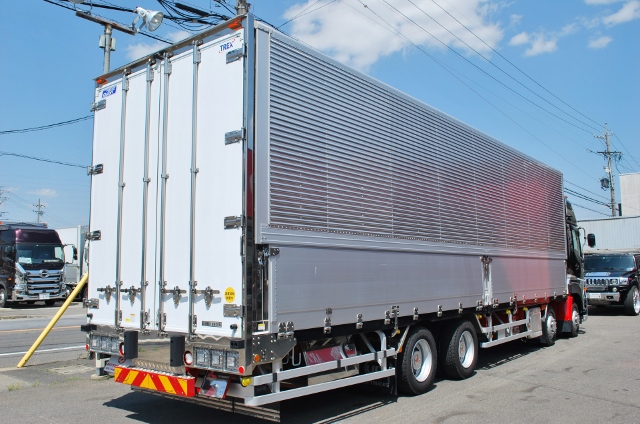 【327】UDトラックス　クオン　低床　アルミウイング　ハイルーフ　総輪エアサス