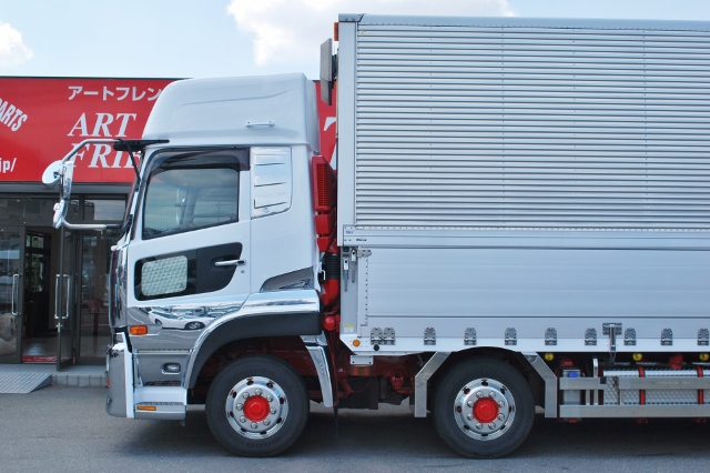 【312】ＵＤトラックスクオン　低床　アルミウイング　ハイルーフ　リヤエアサス