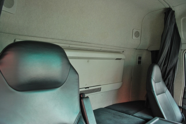 【437】三菱ふそう　スーパーグレート　低床　アルミウイング　ハイルーフ　リアエアサス